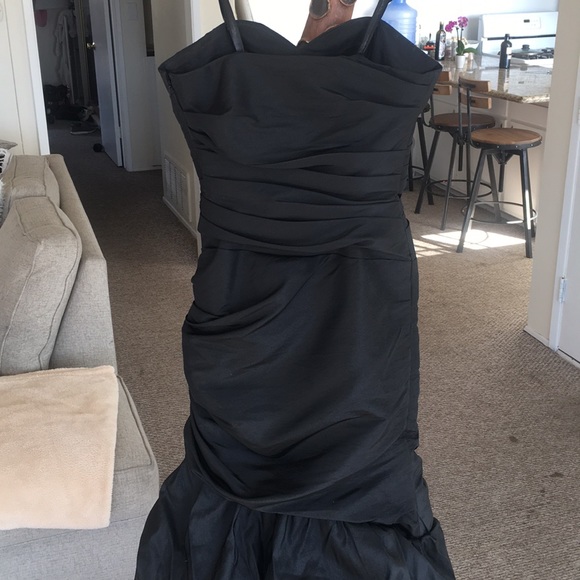 Gorgeous black mermaid dress - Picture 4 of 6